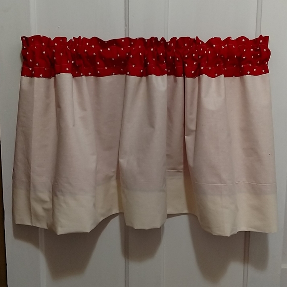 Cherry red and muslin handmade valances - Picture 4 of 4